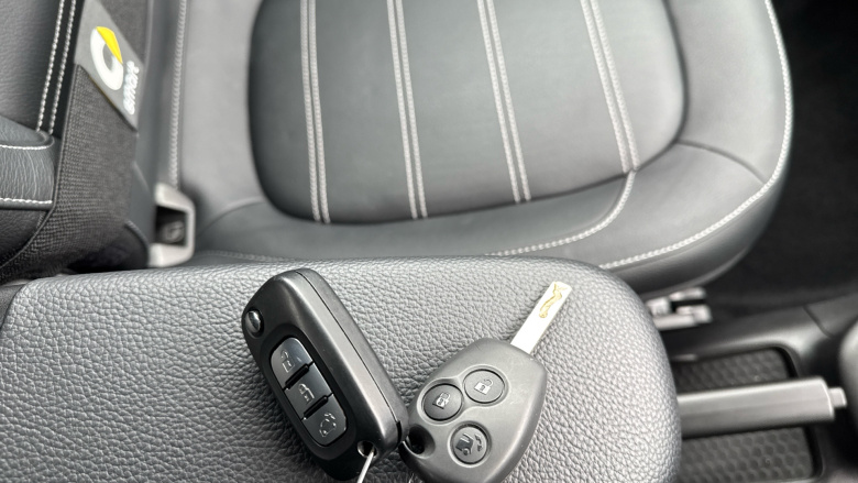 Smart EQ fortwo coupe 60kW EQ Exclusive 17kWh 2dr Auto [22kWCh] Electric Coupe